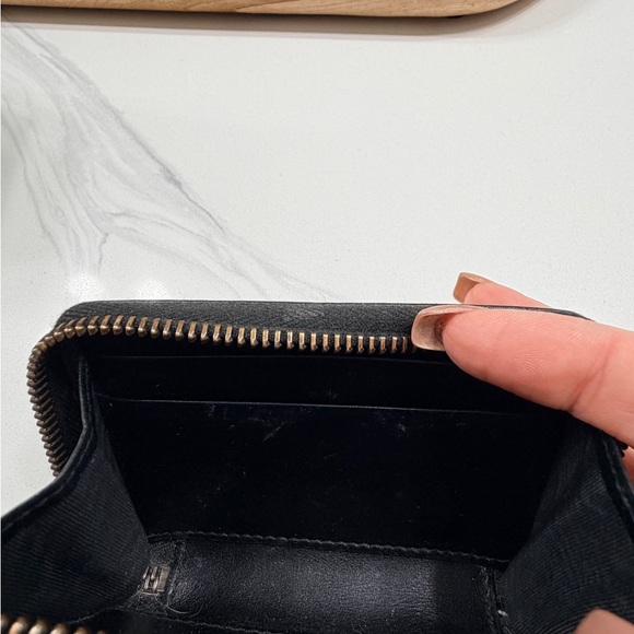 Gucci Marmont Quilted Leather Zip Wallet - Picture 7 of 10